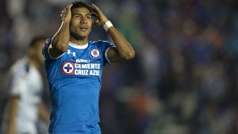 Joao Rojas lamenta jugada en su paso con Cruz Azul 