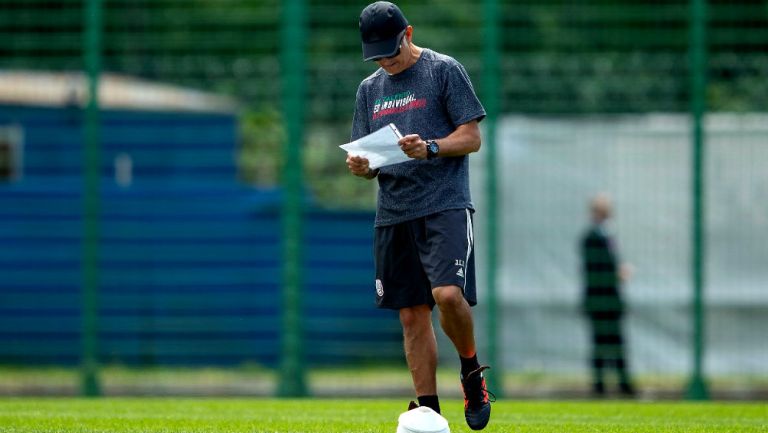 Osorio porta playera con el mensaje: "El talento es individual , el esfuerzo es de todos”