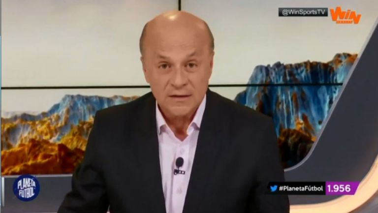 Carlos Antonio Vélez durante una transmisión en vivo
