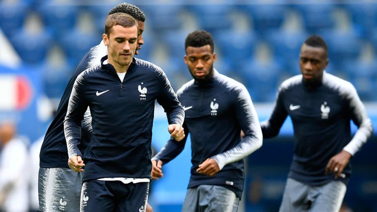 Jugadores de Francia entrenan de cara a las Semifinales
