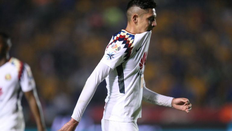 Edson Álvarez se la menta luego de fallar una opción de gol con América 