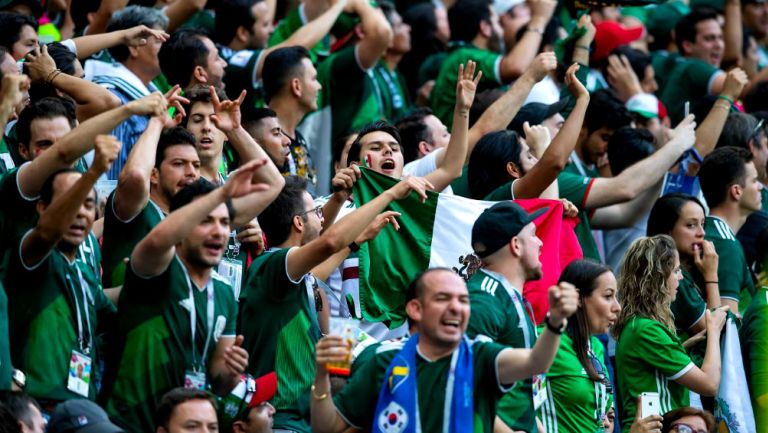 Afición mexicana alienta al Tri durante el duelo vs Alemania