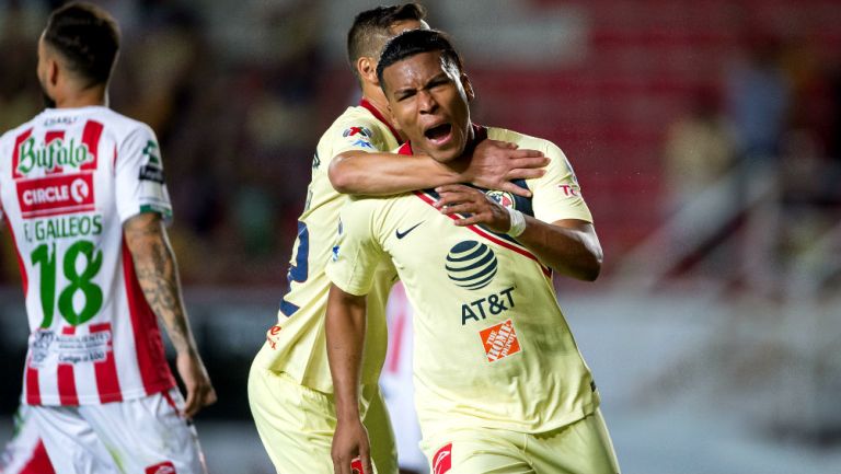 Roger Martínez festeja gol con América en la J1 del A2018