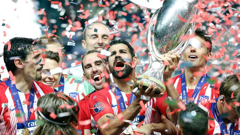 Diego Costa celebra título de Supercopa