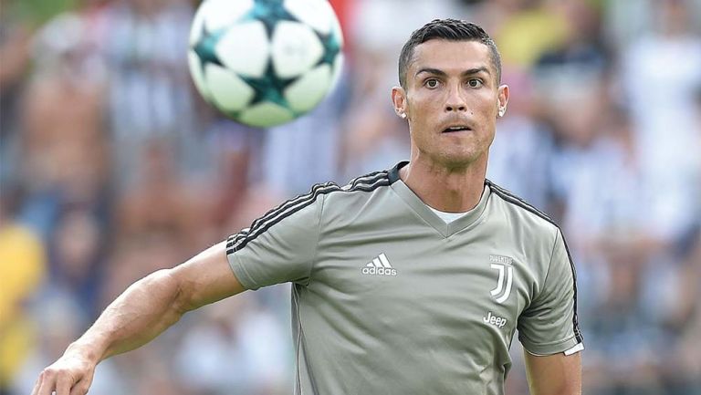 Cristiano Ronaldo en el calentamiento contra Juventus