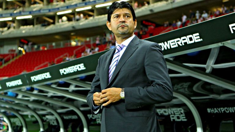 José Saturnino Cardozo, durante un juego de Chivas