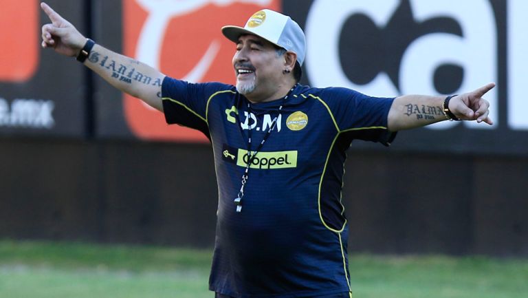 Maradona luce feliz durante una sesión con Dorados