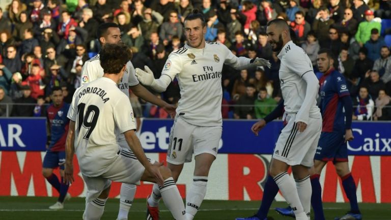 Gareth Bale festeja su gol contra Huesca