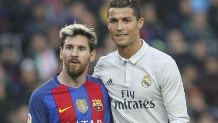 Messi y CR7 durante un Clásico de España