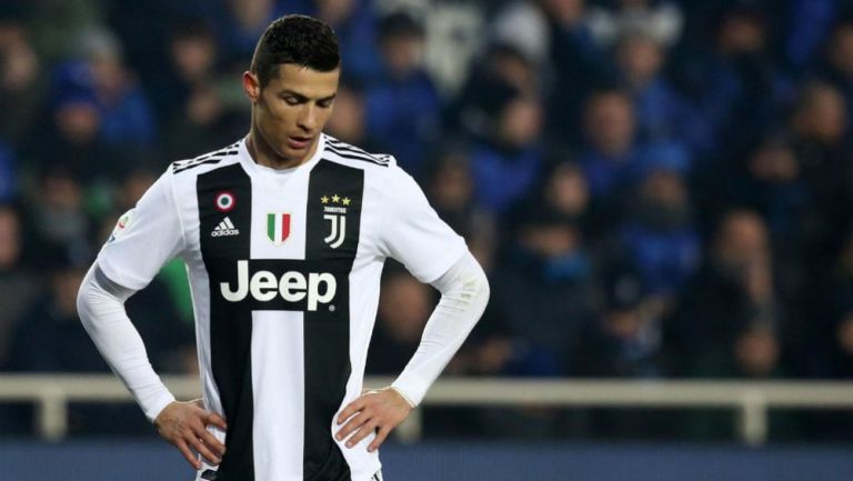 Cristiano Ronaldo se lamenta en un juego de la Juventus