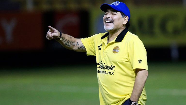 Maradona en práctica con Dorados