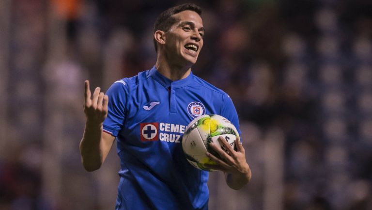 Iván Marcone, durante un juego del Cruz Azul