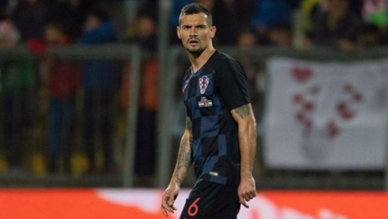 Lovren portando la camiseta de Croacia