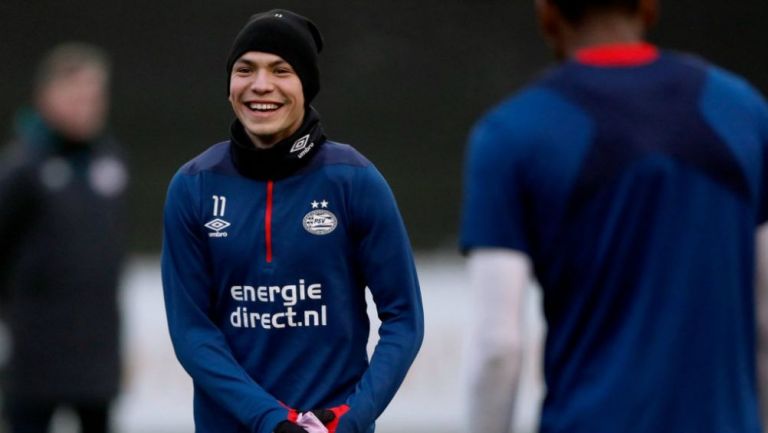 Lozano en un entrenamiento del PSV