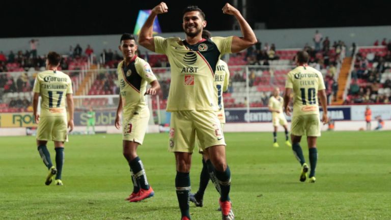 Henry Martín celebra su anotación frente a Necaxa