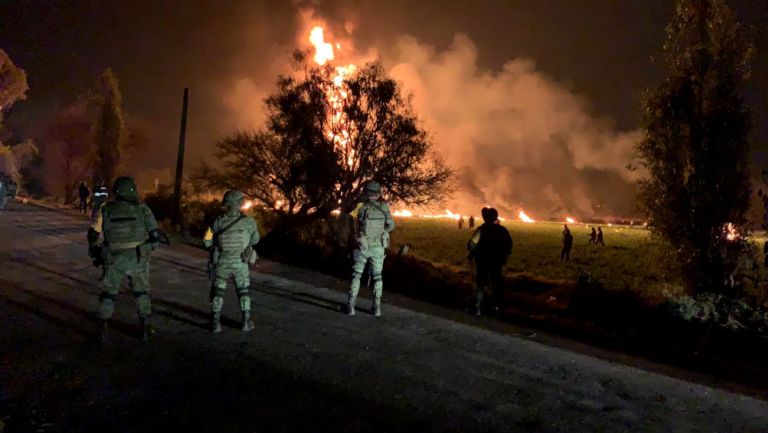 Elementos del Ejército resguardan la zona de la explosión