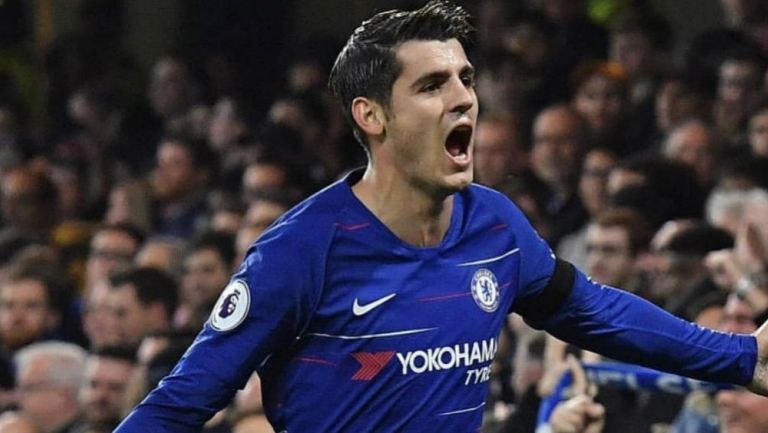 Álvaro Morata festeja un gol con el Chelsea