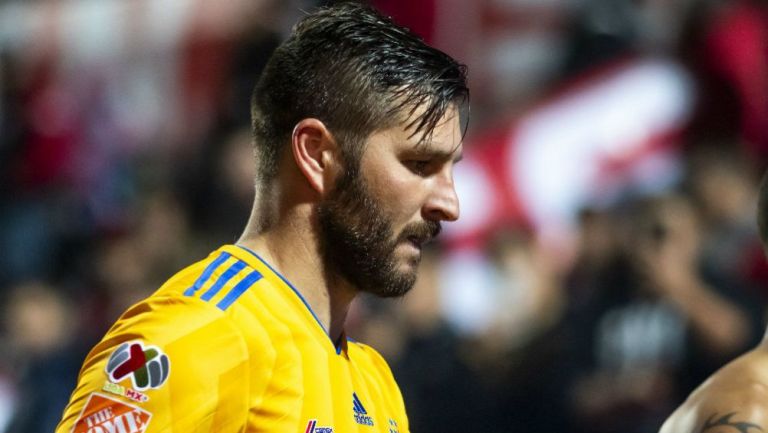 Gignac se lamenta después de un partido