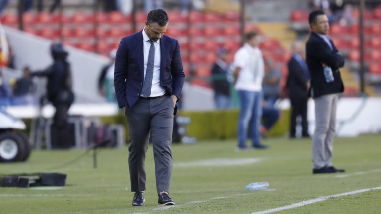 Rafael Puente durante un encuentro ante León