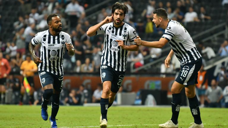 Rodolfo Pizarro celebra un gol ante Veracruz