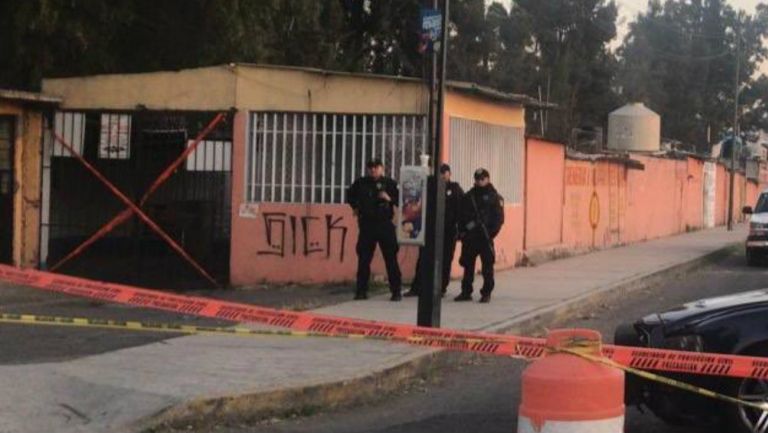 Elementos de Seguridad Pública vigilan la toma clandestina