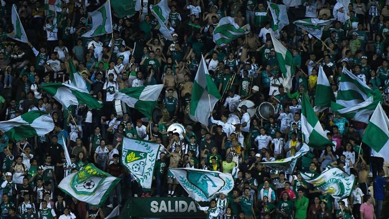 Afición del León durante un partido del Clausura 2019 