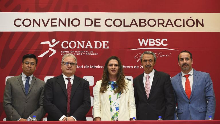 Fraccari, Ana Gabriela Guevara y Mayorga, durante la firma del Convenio