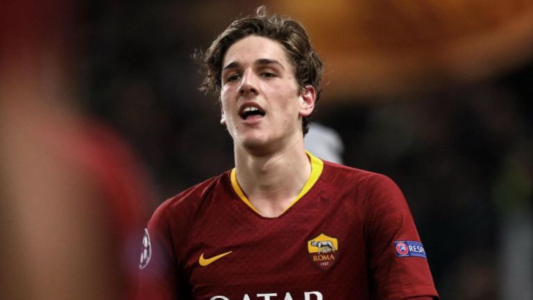 Zaniolo durante un partido de la Roma