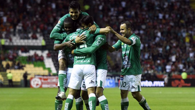 León celebra una anotación frente a Toluca