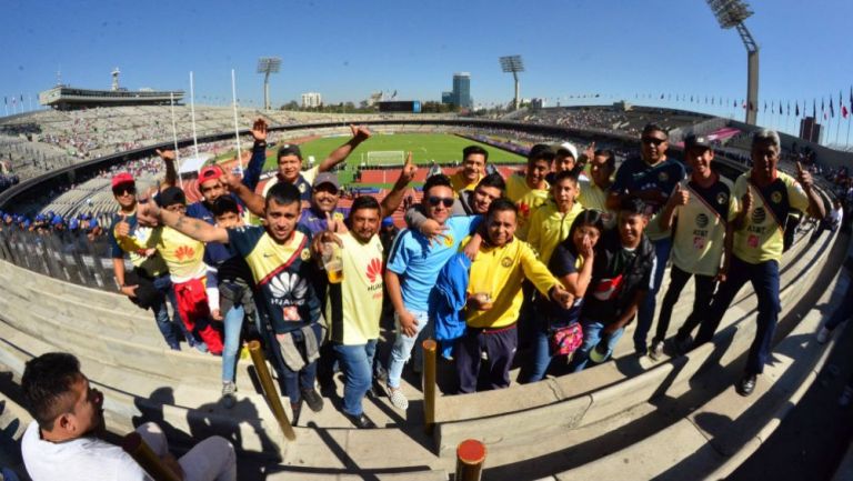 Afición de América en el Olímpico Universitario