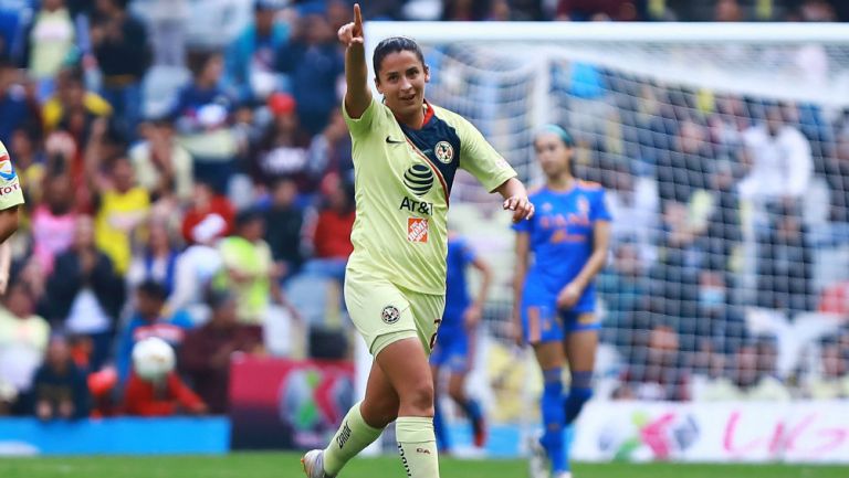 Diana González durante un encuentro ante Tigres Femenil