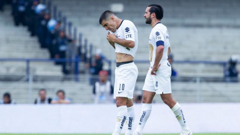 Jugadores de Pumas se lamentan tras perder frente a León