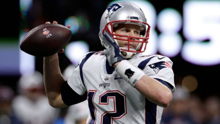 Brady manda un pase en el Super Bowl LIII