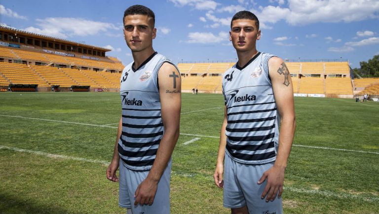 Los hermanos Zetuna, jugadores iraquíes de Alebrijes