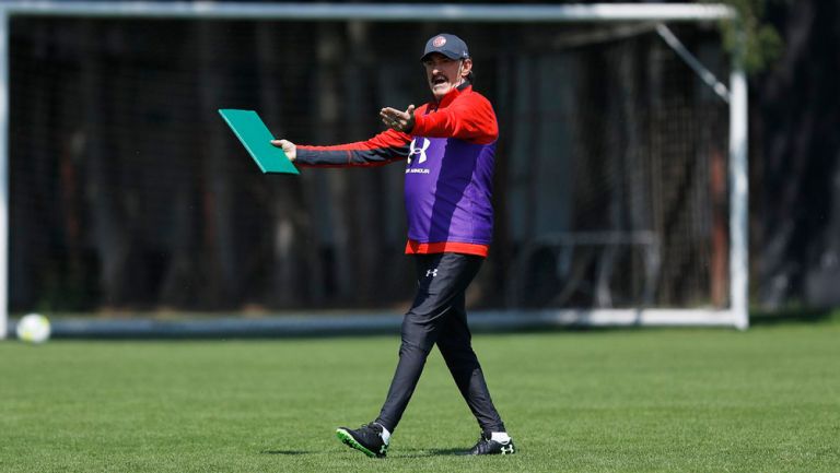 La Volpe, durante un entrenamiento con Toluca