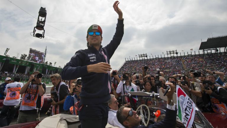 Checo Pérez durante el Gran Premio de México