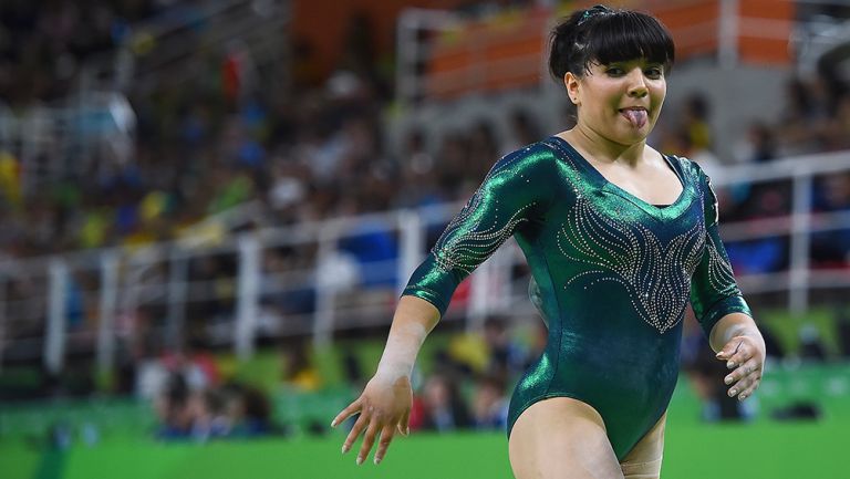 Alexa Moreno, durante competencia de gimnasia 