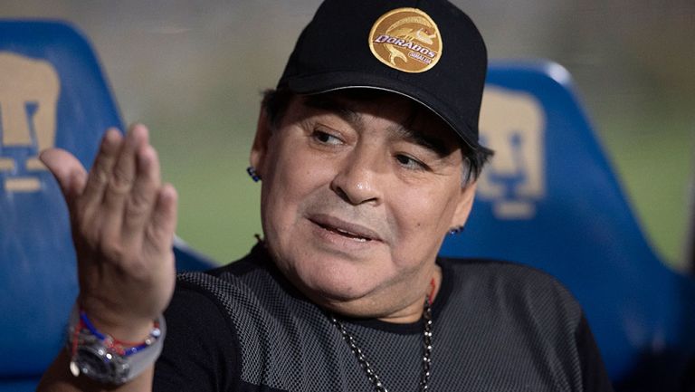 Maradona observa el duelo de Dorados