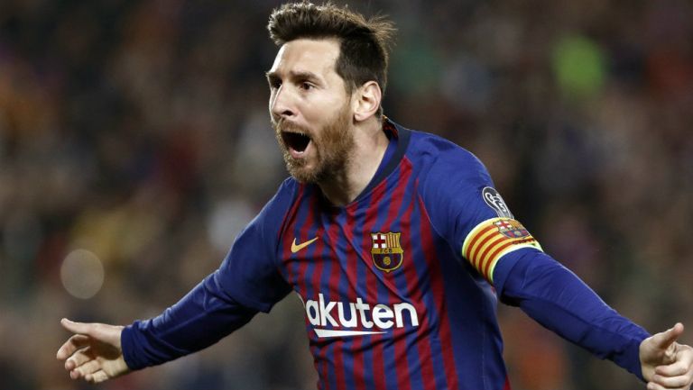 Lionel Messi festeja un gol contra el Manchester United