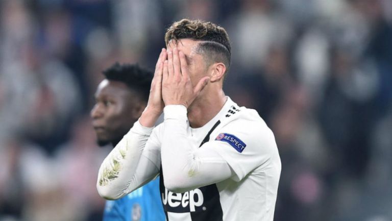 CR7 se lamenta tras la derrota de la Juventus