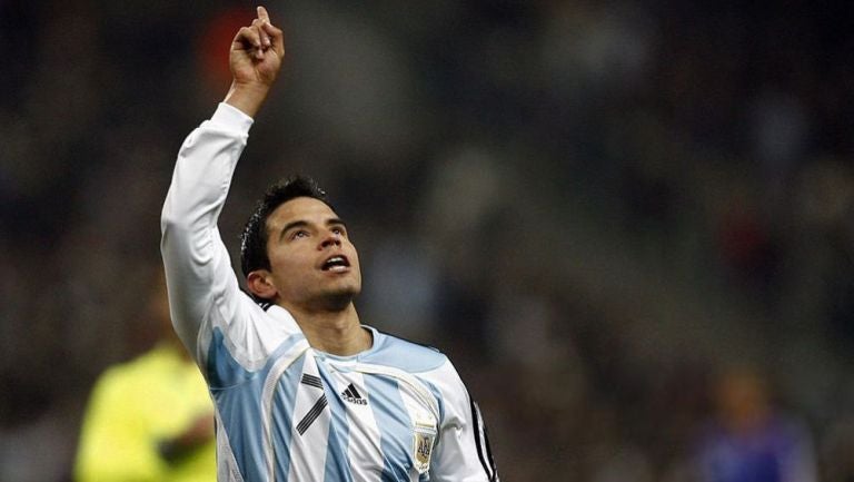 Javier Saviola en partido con Argentina