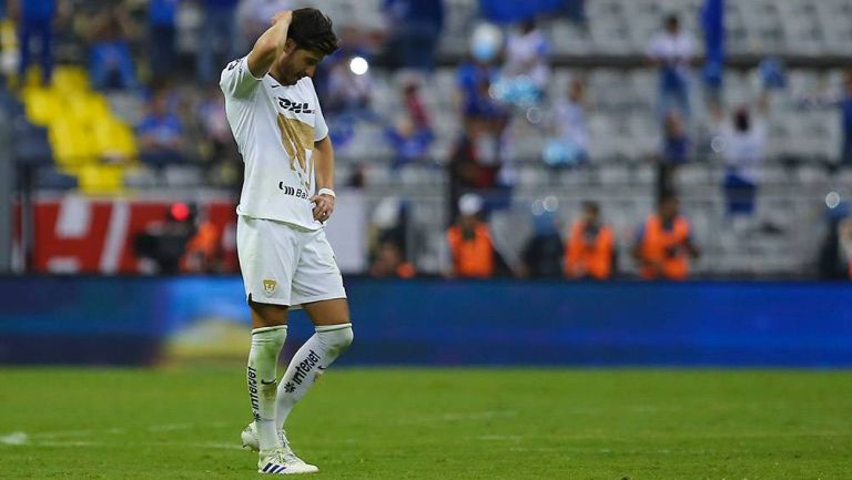 Pablo Jáquez se lamenta tras el partido contra Cruz Azul