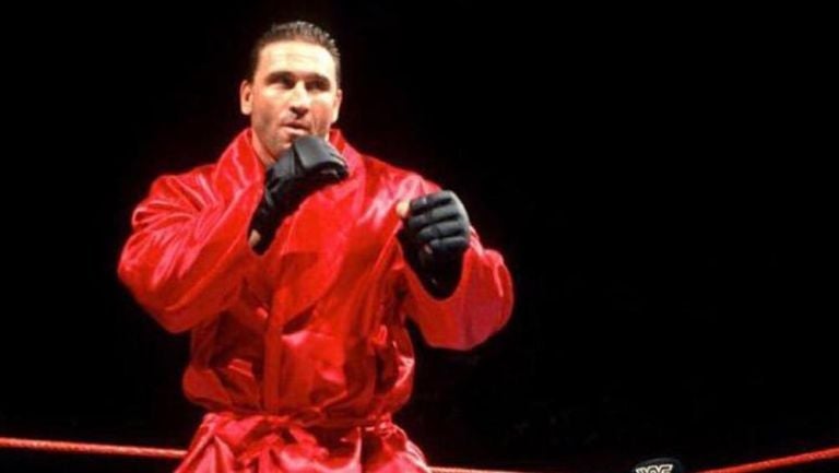 Ken Shamrock en una lucha en WWE