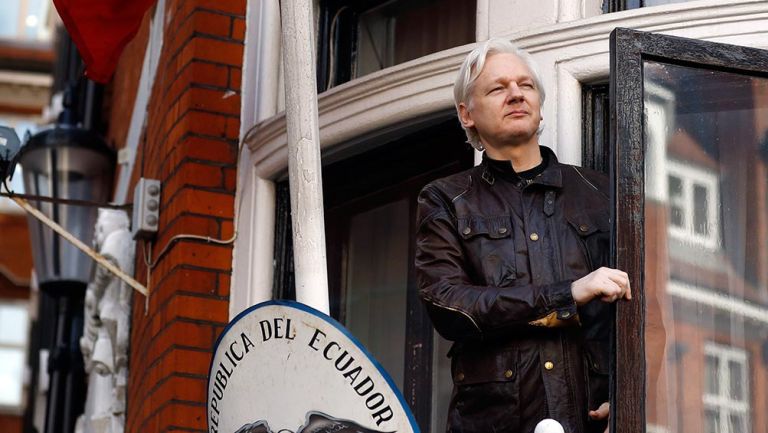 Julian Assange, en la embajada de Ecuador en Londres