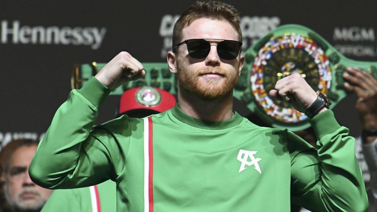 Canelo Álvarez durante el pesaje de la pelea con Daniel Jacobs