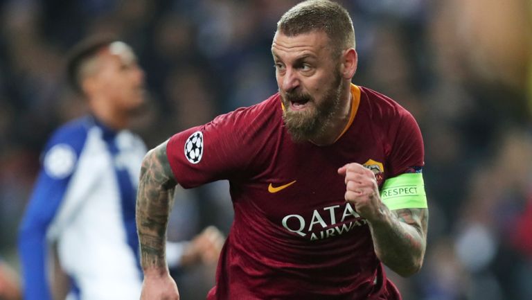 Daniele De Rossi, celebra un tanto con la Roma en Serie A