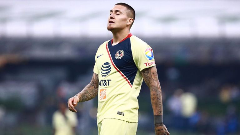 Castillo se lamenta en un juego del América