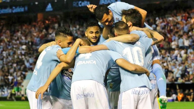 Celta de Vigo celebra una anotación frente al Barcelona