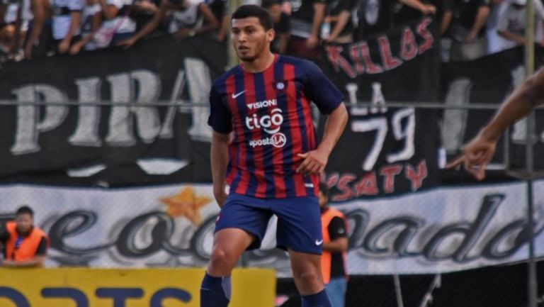 Juan Escobar, en un partido de Cerro Porteño