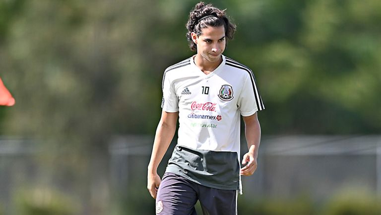 Lainez, durante un entrenamiento del Tri Sub 20